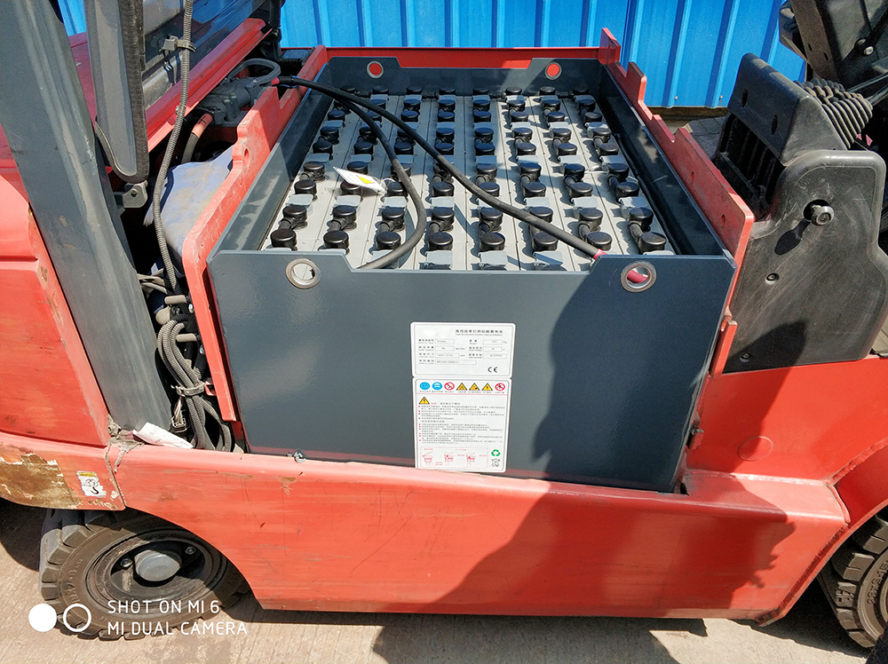 Heli CPD30 forklift battery